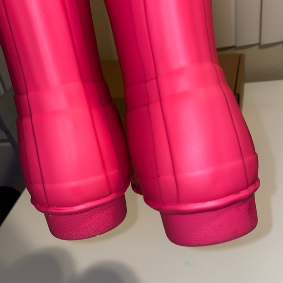 HUNTER Tall Pink Rain Boots Size 6 - Picture 6 of 16